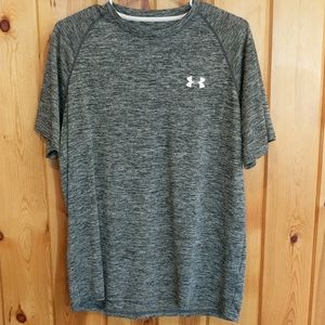 Mens Under Armour heat gear loose shirt Medium
